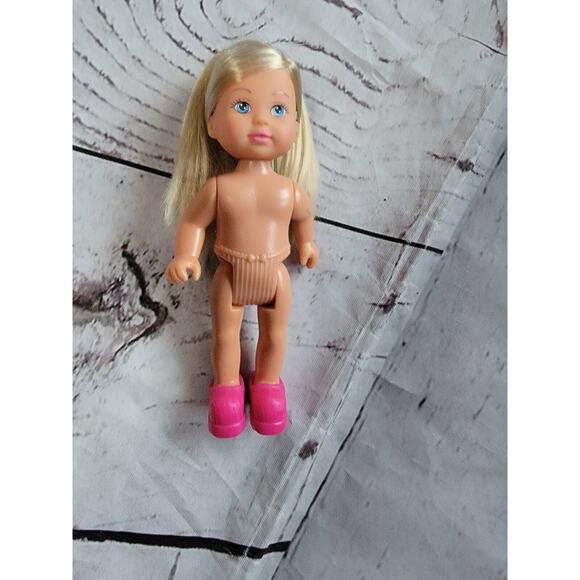 SIMBA 5” ARTICULATED Plastic DOLL Blond Hair Blue Eyes Pink Shoes - Picture 1 of 5